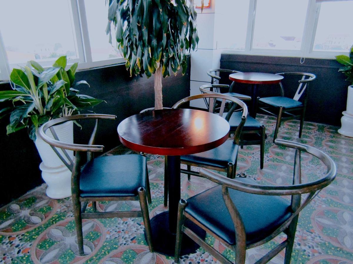 Hoang Dat Hotel Dong Hoi Eksteriør bilde